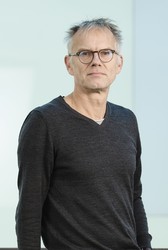 Prof. Dr. Bernhard Zangl